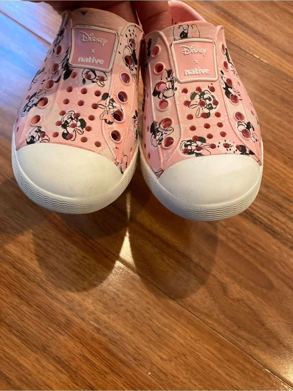 Disney x  Pink Native Minnie Mouse Girls' Shoes - Size C8 Adorable